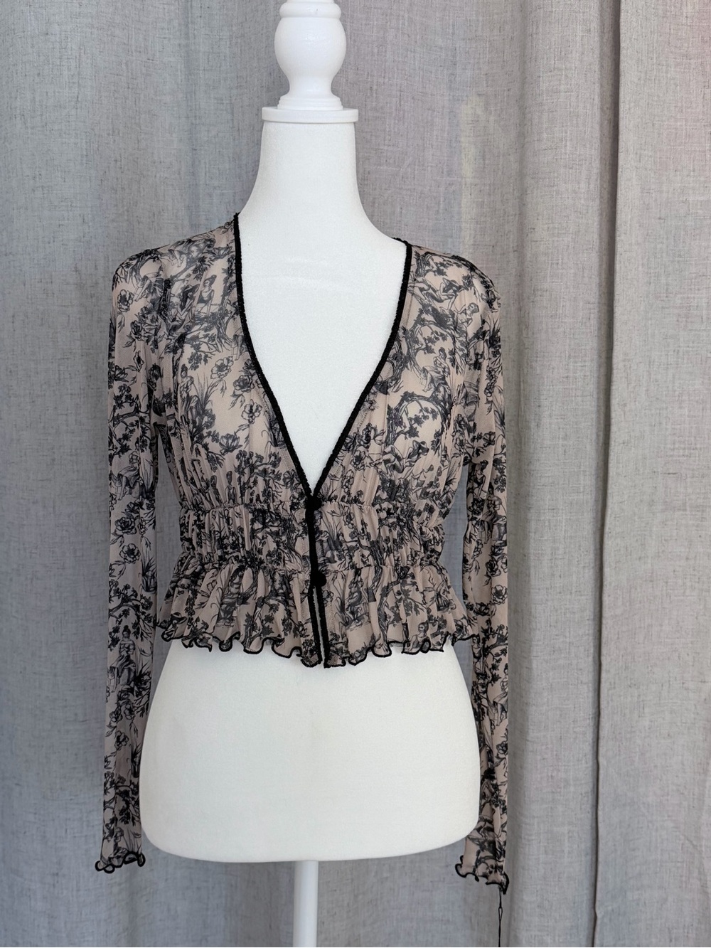 Only Sheer Floral Lace Cropped Cardigan - Beige with Black